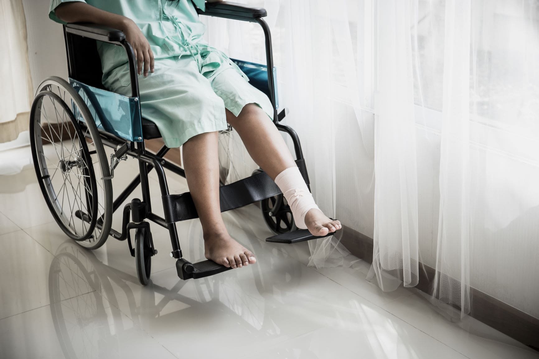 You are currently viewing CAN I GET SHORT-TERM DISABILITY BENEFITS AFTER A CAR ACCIDENT IN CALIFORNIA?